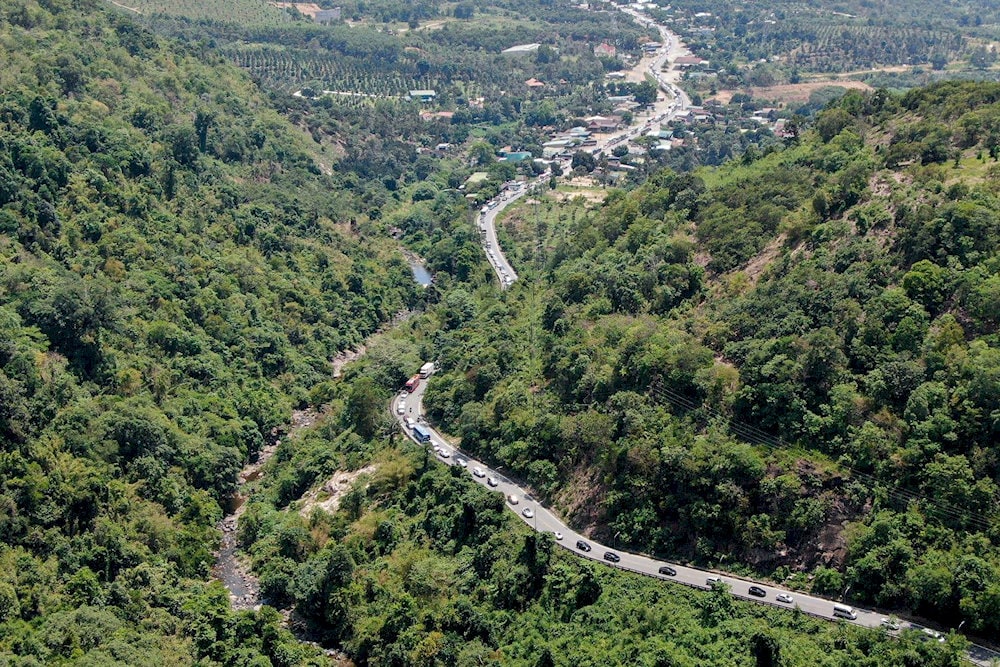 Bao Loc Pass connects the southern lowlands to the Central Highlands, with cool air and lush green slopes